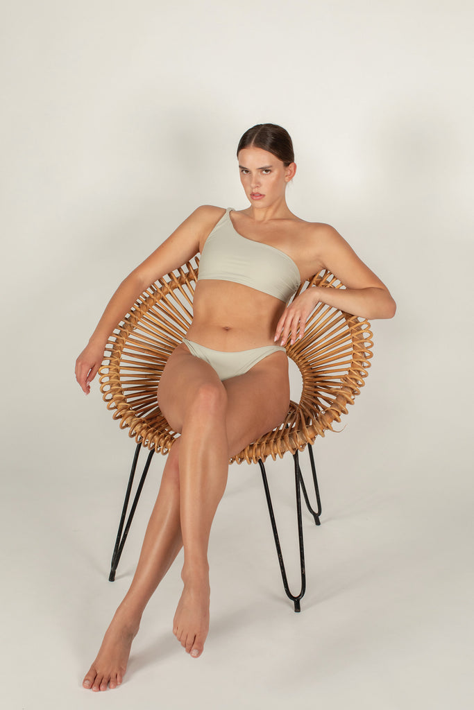 Adina Top | Resort '25