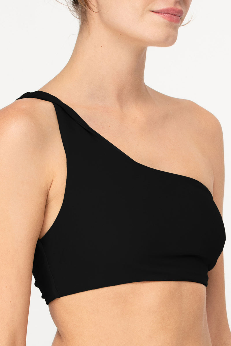 Adina Top | Resort '25